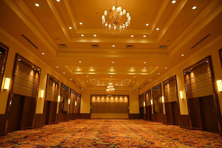 Business Center 20 of 25