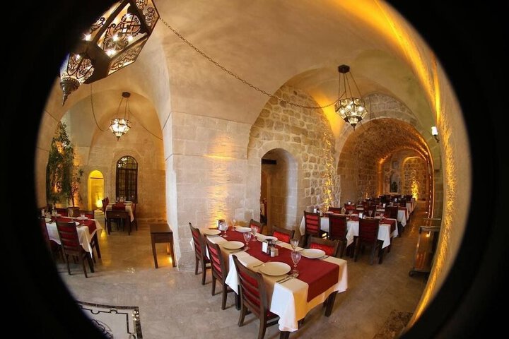 Dining 95 of 158