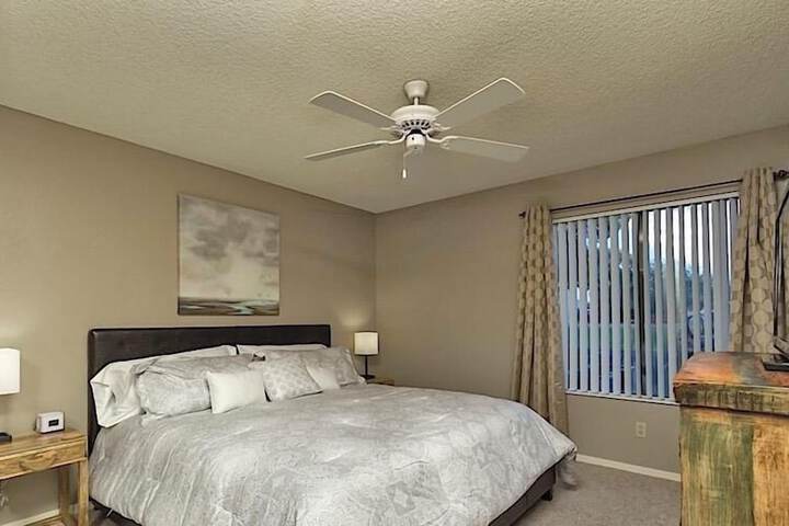 Room 8 of 25