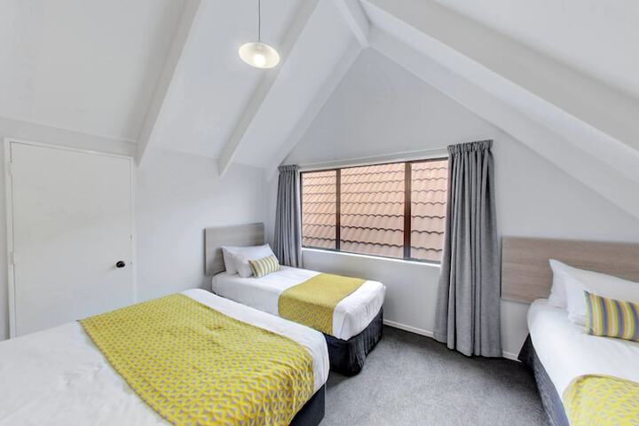 Room 7 of 43