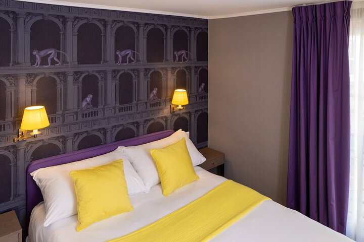 Room 15 of 61