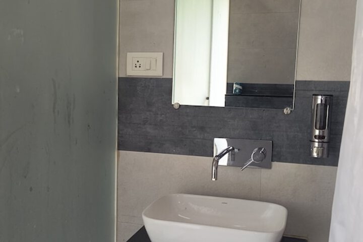 Room 20 of 34
