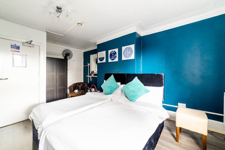 Room 17 of 75