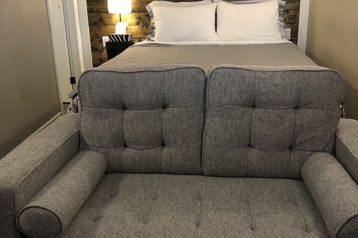 Room 42 of 73