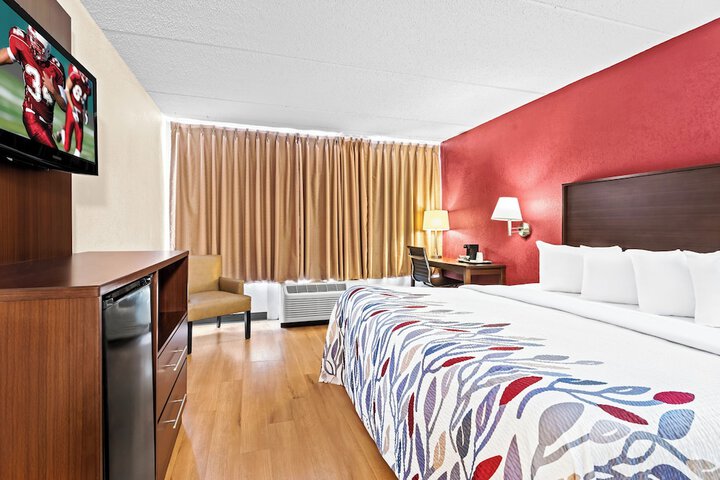 Superior King Bed (7 of 7)