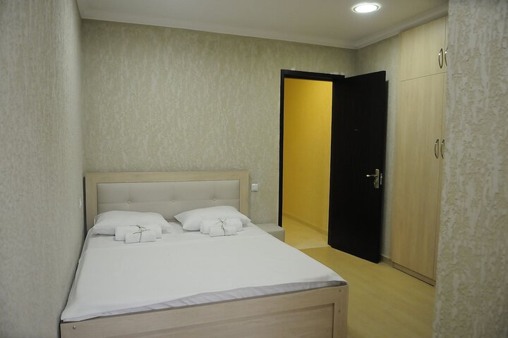 Room 30 of 46
