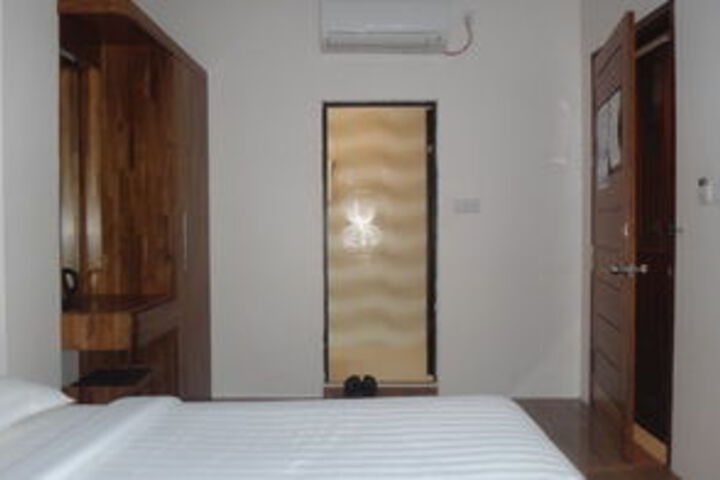 Room 26 of 39