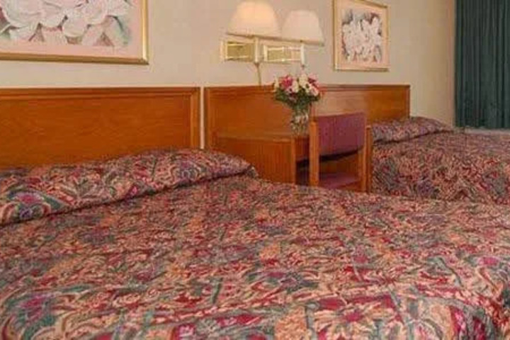 ECONO LODGE WOODBRIDGE
