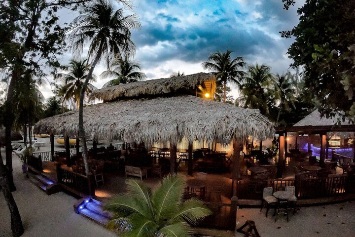 Hotel Exterior 165 of 224