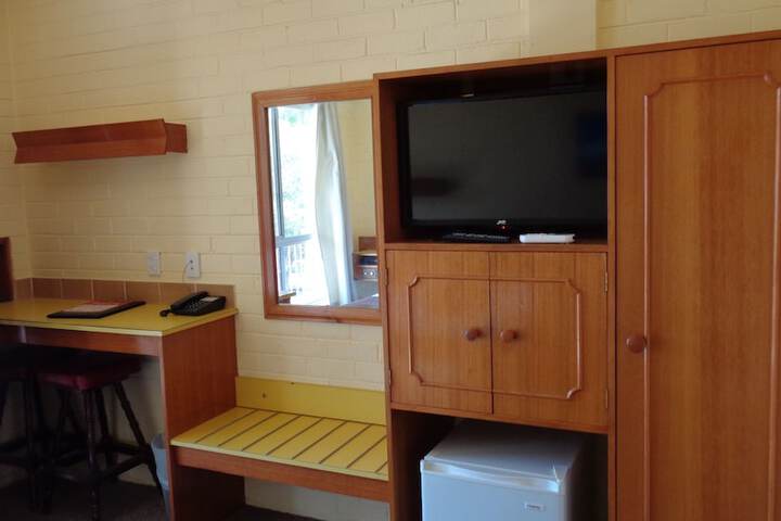 Room 4 of 47