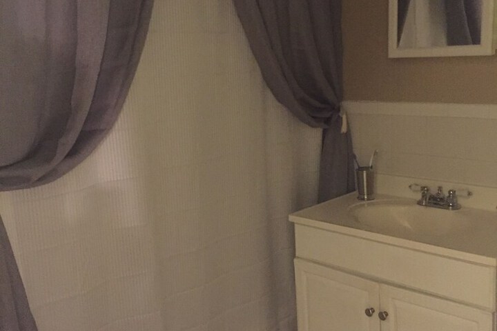 Room 8 of 14