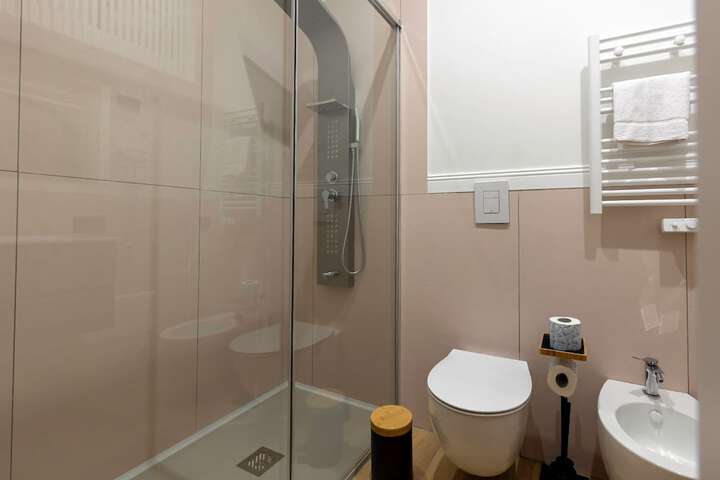 Room 65 of 84