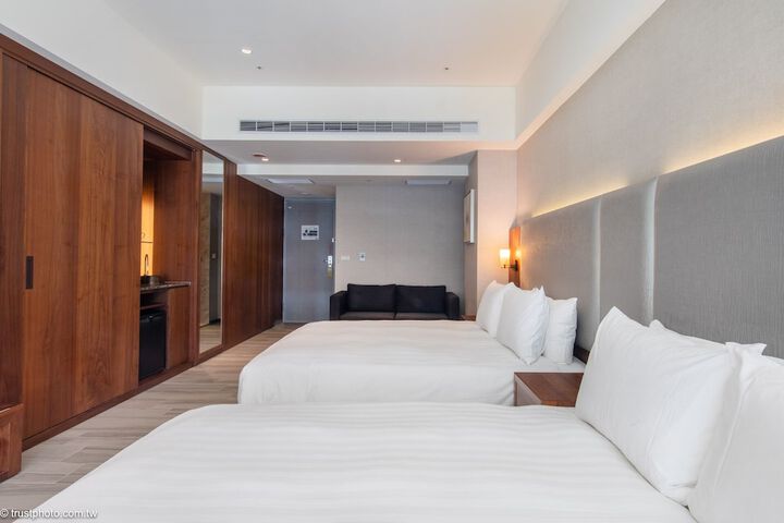 Room 35 of 120