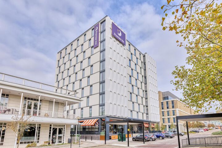 Premier Inn Milton Keynes Central - Avebury Boulevard