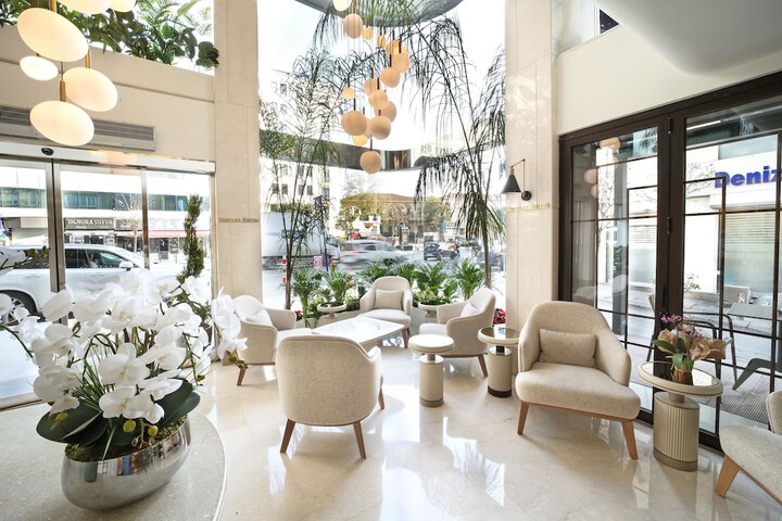 Guest Lobby