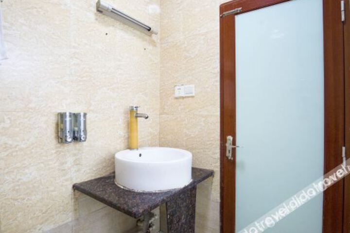 Hotel Interior 18 of 28