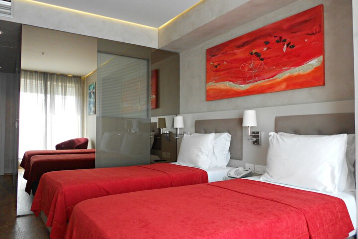 Room 38 of 253