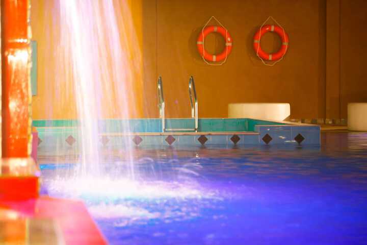 Pool 208 of 230