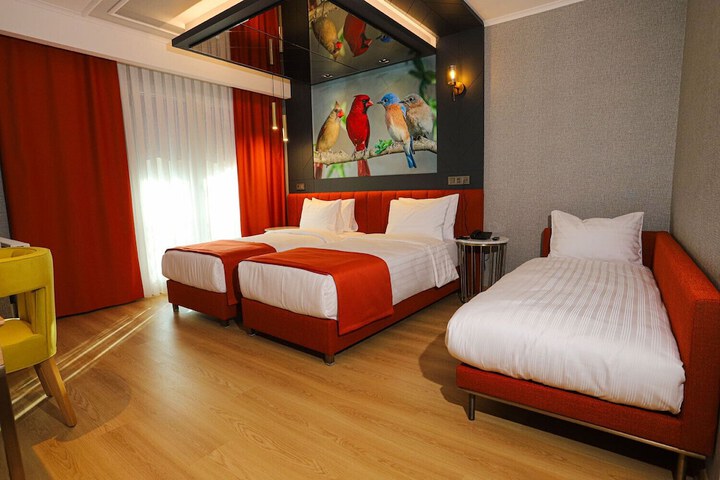 Room 14 of 31