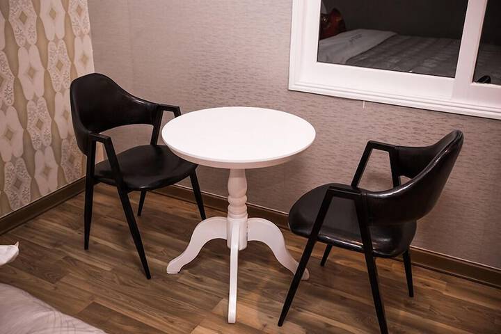 Room 6 of 21