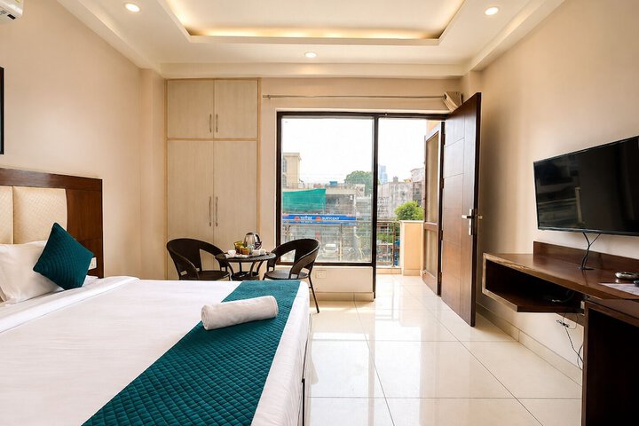 Room 3 of 7