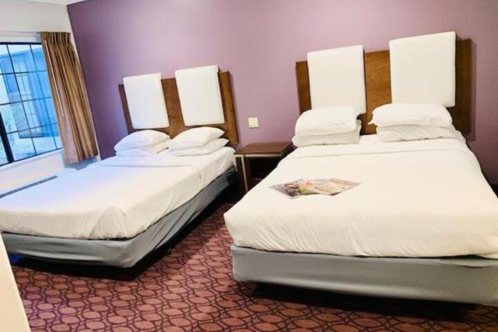 Deluxe 2 Queen Beds (7 of 12)
