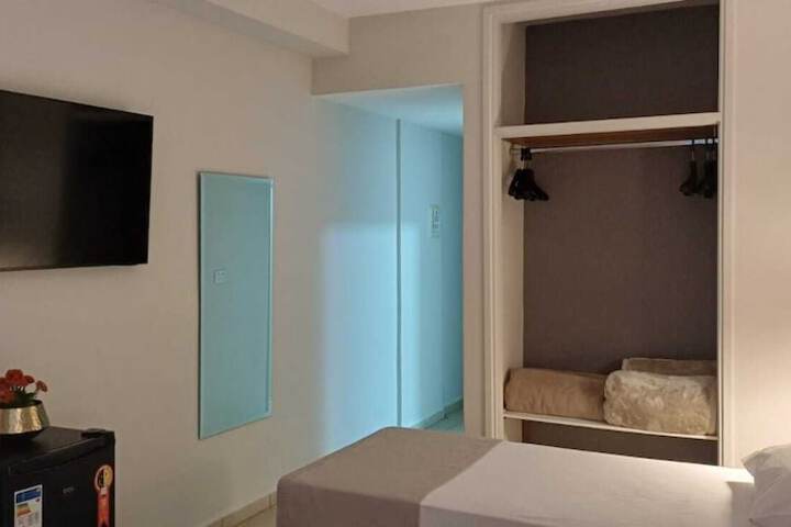 Room 11 of 38