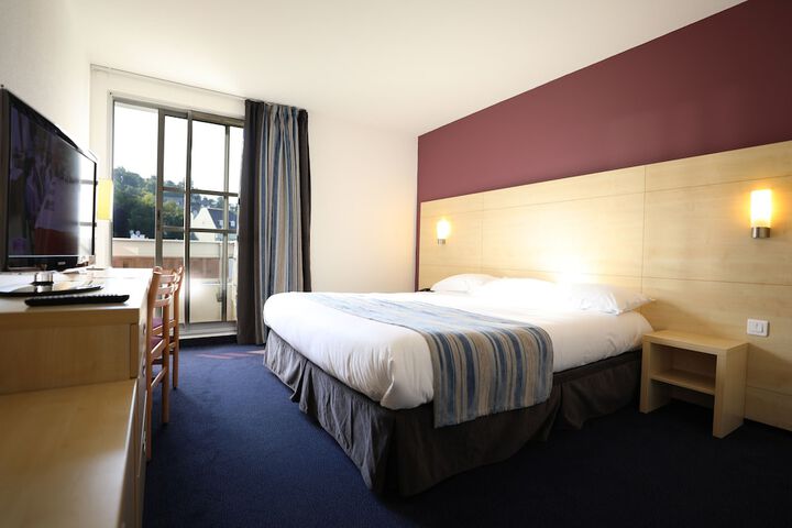 Room 10 of 43