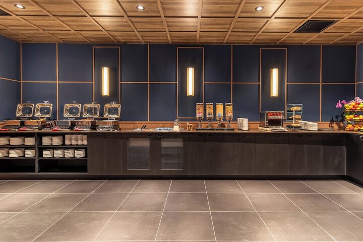 Breakfast/Coffee Service 132 of 249