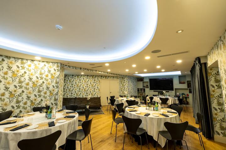 Dining 59 of 84