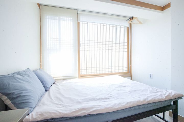 Room 12 of 90
