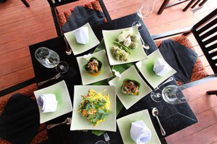 Dining 51 of 59