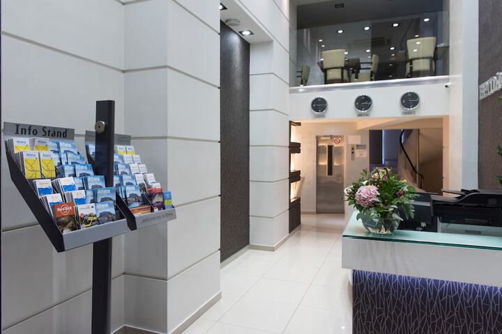 Guest Lobby
