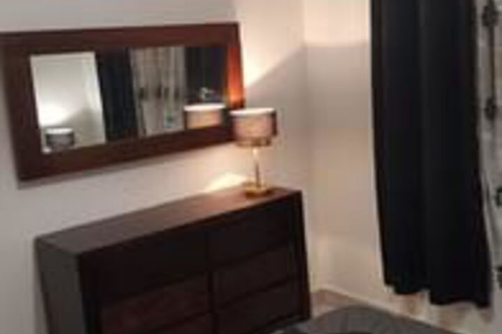 Room 10 of 20
