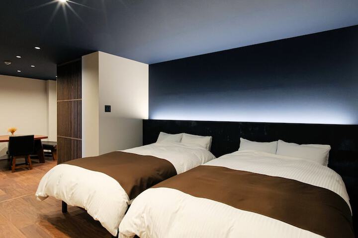 Room 6 of 71