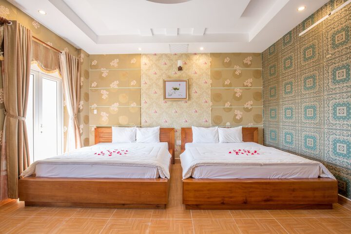 Room 6 of 79