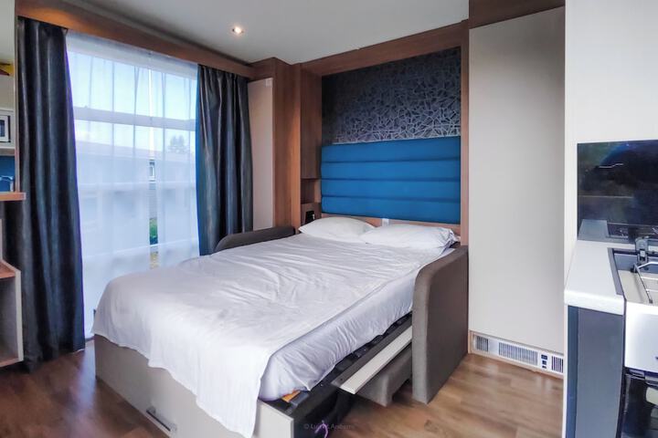 Room 9 of 57