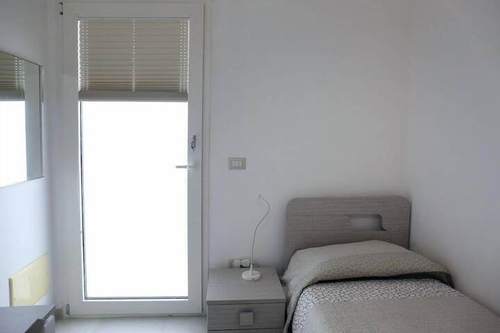 Room 8 of 26
