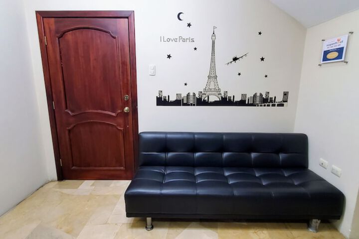 Room 10 of 26