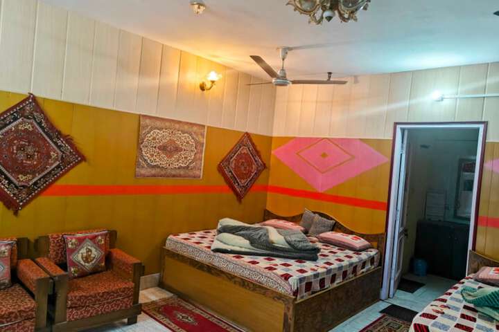 Room 14 of 26