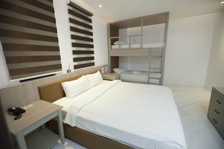 Room 8 of 72