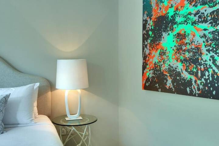 Room 17 of 37
