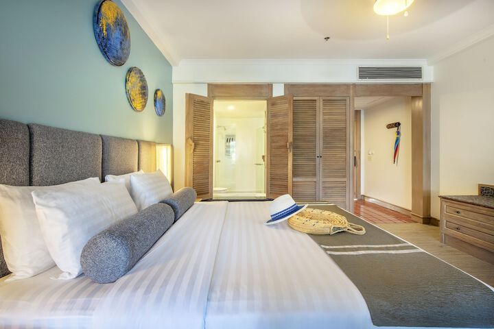 Room 27 of 118