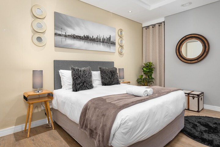 Room 8 of 32