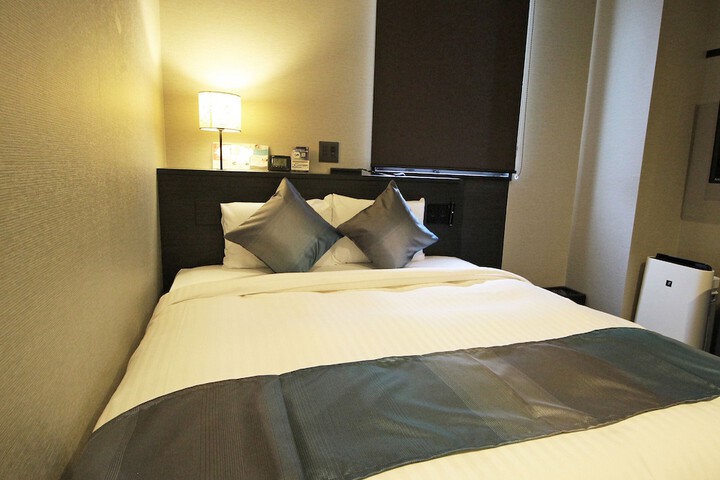 Room 19 of 106