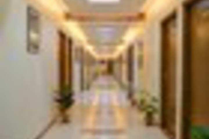 Ballroom/Hall 26 of 30