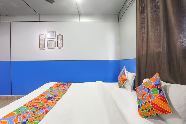 Room 14 of 27