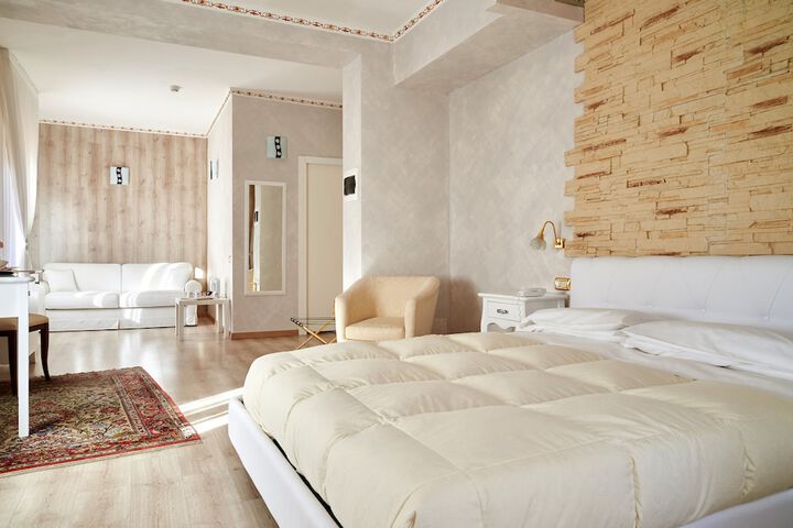 Room 13 of 49