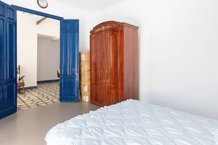 Room 4 of 15