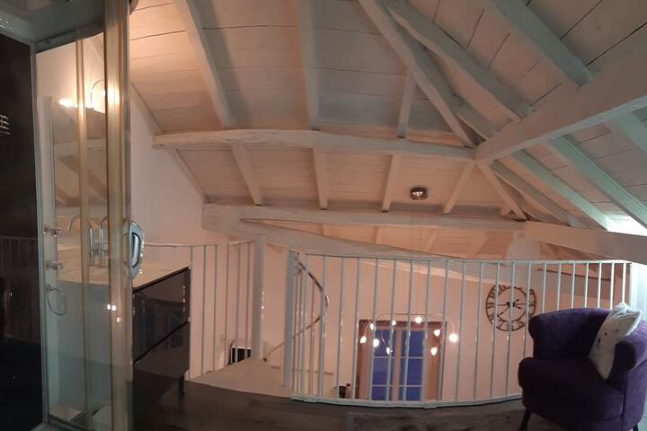 Room 9 of 52
